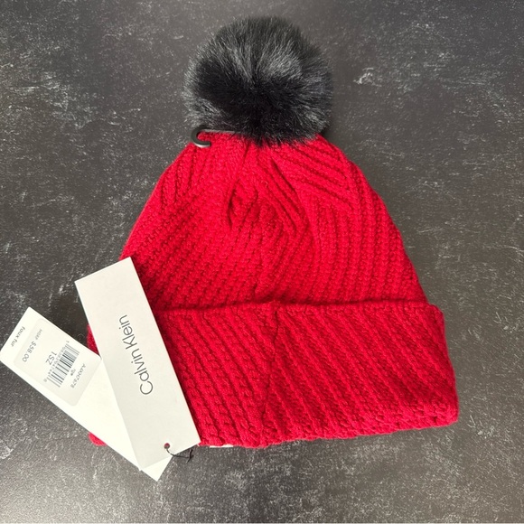 CALVIN KLEIN Women’s Textured Faux Fur Pom Pom Red/black Beanie NWT $58 - Picture 8 of 13